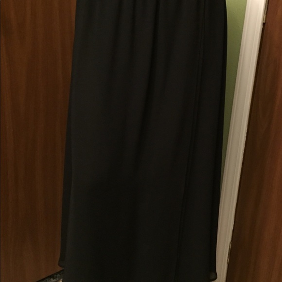 Maxi Skirt The Outlander Collection Size Medium - Picture 9 of 9